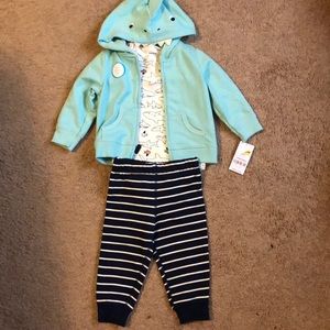 Carters 9 month old outfit
